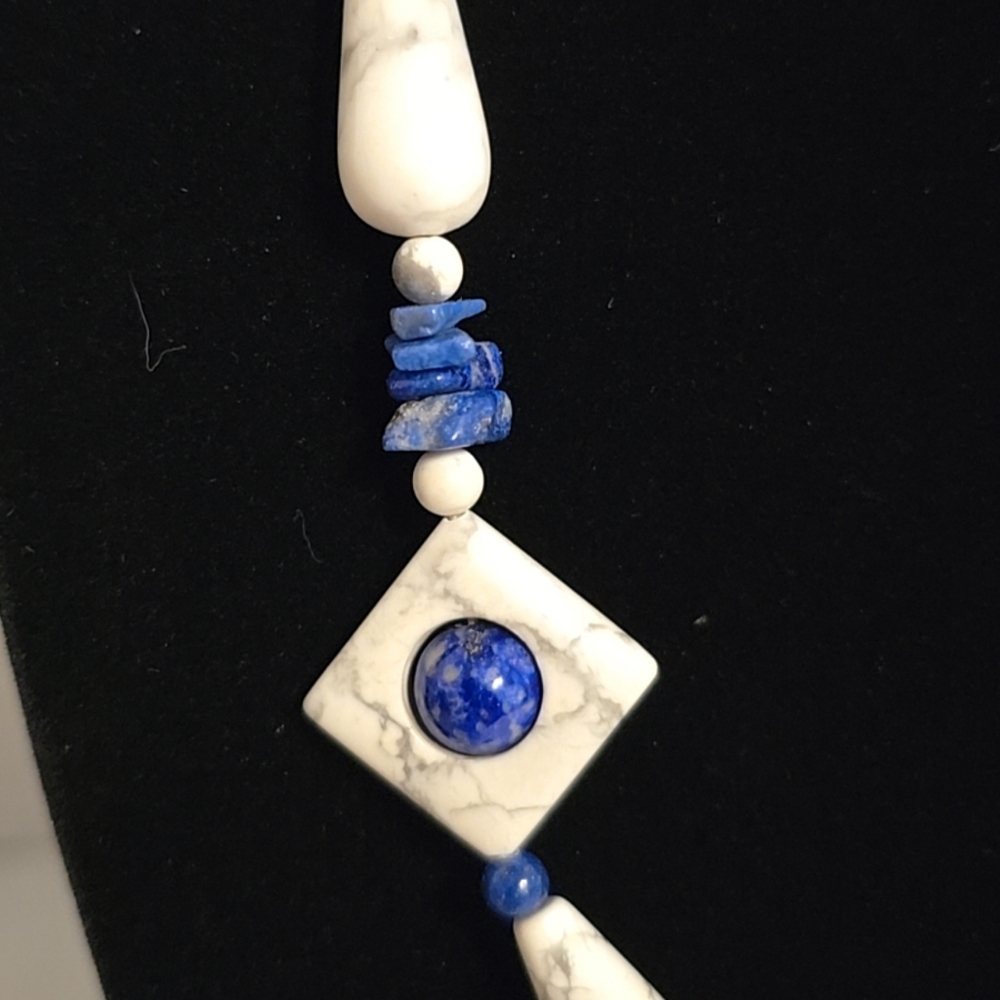 Howlite Necklace - Picture 2 of 5